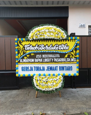 Papan Bunga Duka di Tanjung Mulia Hilir