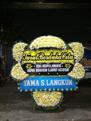 Papan Bunga Duka di Tanjung Mulia Hilir